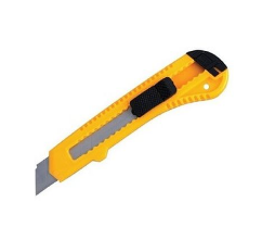 TRINCHETA PLASTICA 18MM